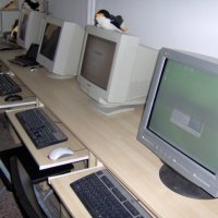 Παλαιό εργαστήριο GNU-Linux Θεσσαλονίκης